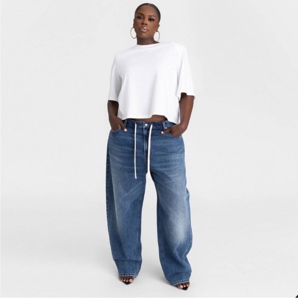 KBB by KAHLANA Denim - KBB by KAHLANA Women's Mid-Rise Barrel
Leg 'The Lynnox Jean' - Dark Wash 16